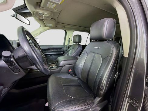 Used 2019 Ford Expedition Max Platinum image 13