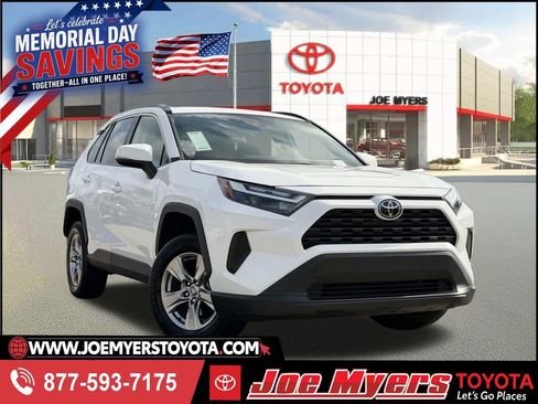 Used 2024 Toyota RAV4 XLE FWD image 1