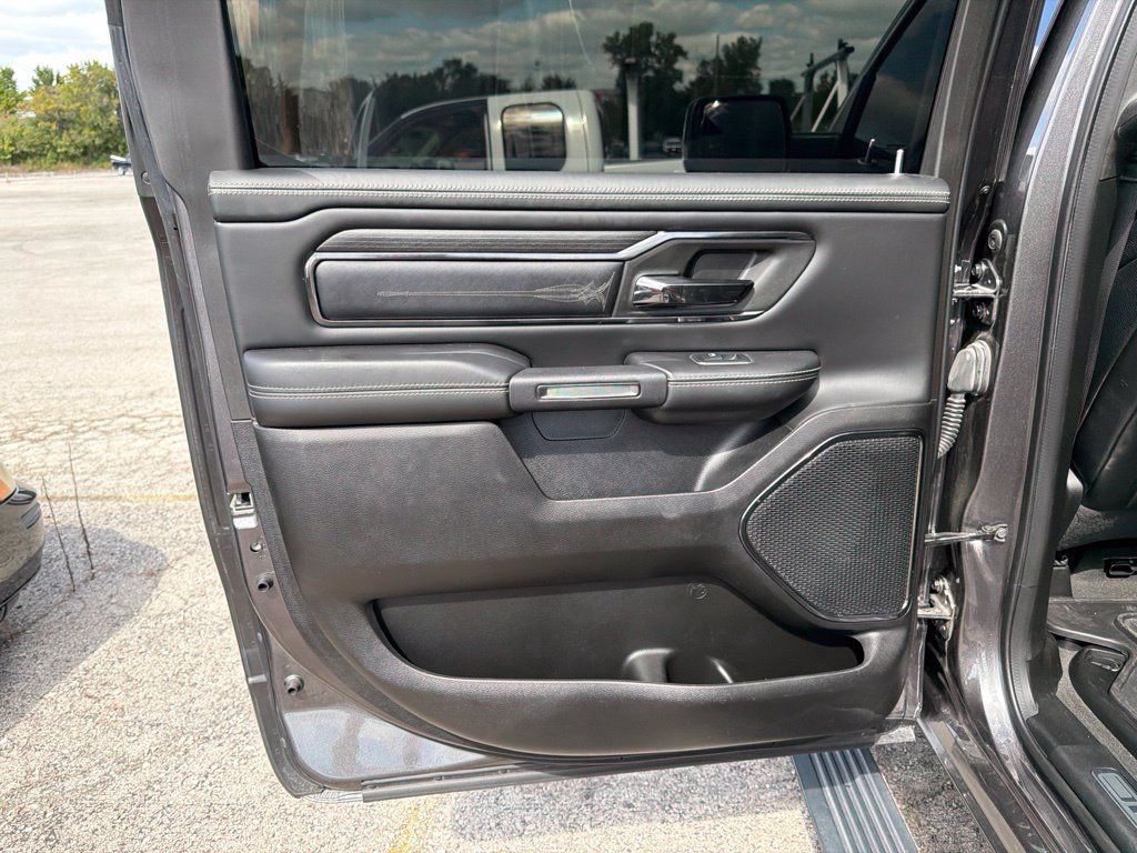 Used 2022 RAM 1500 Limited AWD/4WD image 11