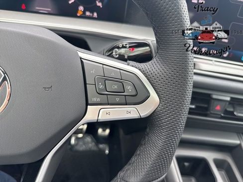 New 2025 Volkswagen Tiguan SE R-Line image 16