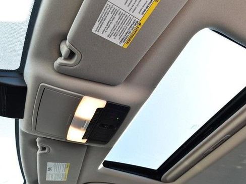 Used 2024 Nissan Altima 2.5 SR w/ SR Premium Package image 21