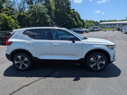 New 2026 Volvo XC40 B5 Plus w/ Protection Package Premier image 3