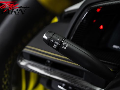 Used 2021 Chevrolet Corvette Stingray Premium Conv w/ Z51 Performance Package RWD image 42