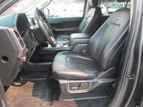 Used 2018 Ford Expedition Max Platinum AWD/4WD image 9