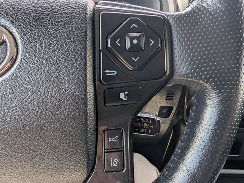 Used 2023 Toyota 4Runner TRD Off-Road Premium AWD/4WD image 28