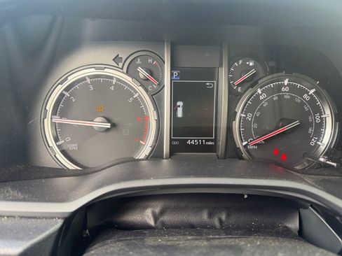 Used 2023 Toyota 4Runner TRD Off-Road Premium w/ Moonroof Package AWD/4WD image 10