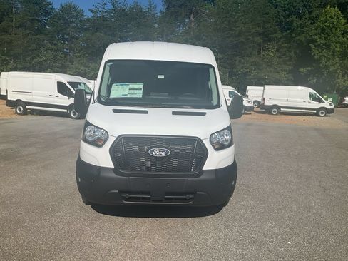 New 2026 Ford Transit 250 148 Medium Roof RWD image 2