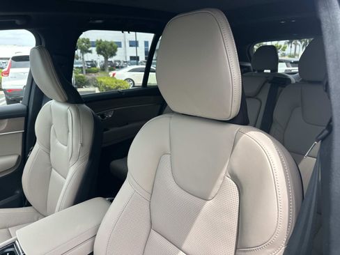 New 2026 Volvo XC90 T8 Ultra w/ Lounge Package AWD/4WD image 15