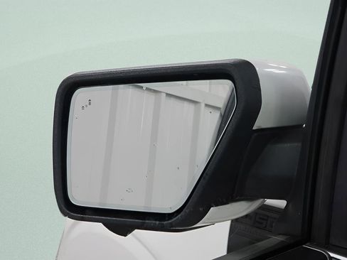 Used 2025 Ford F150 Lariat AWD/4WD image 25