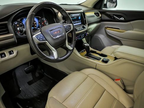 Used 2018 GMC Acadia Denali w/ Technology Package AWD/4WD image 13