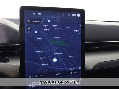 Used 2023 Ford Mustang Mach-E Select image 3