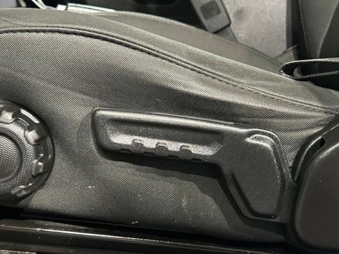 Used 2019 Jeep Wrangler Sport AWD/4WD image 38