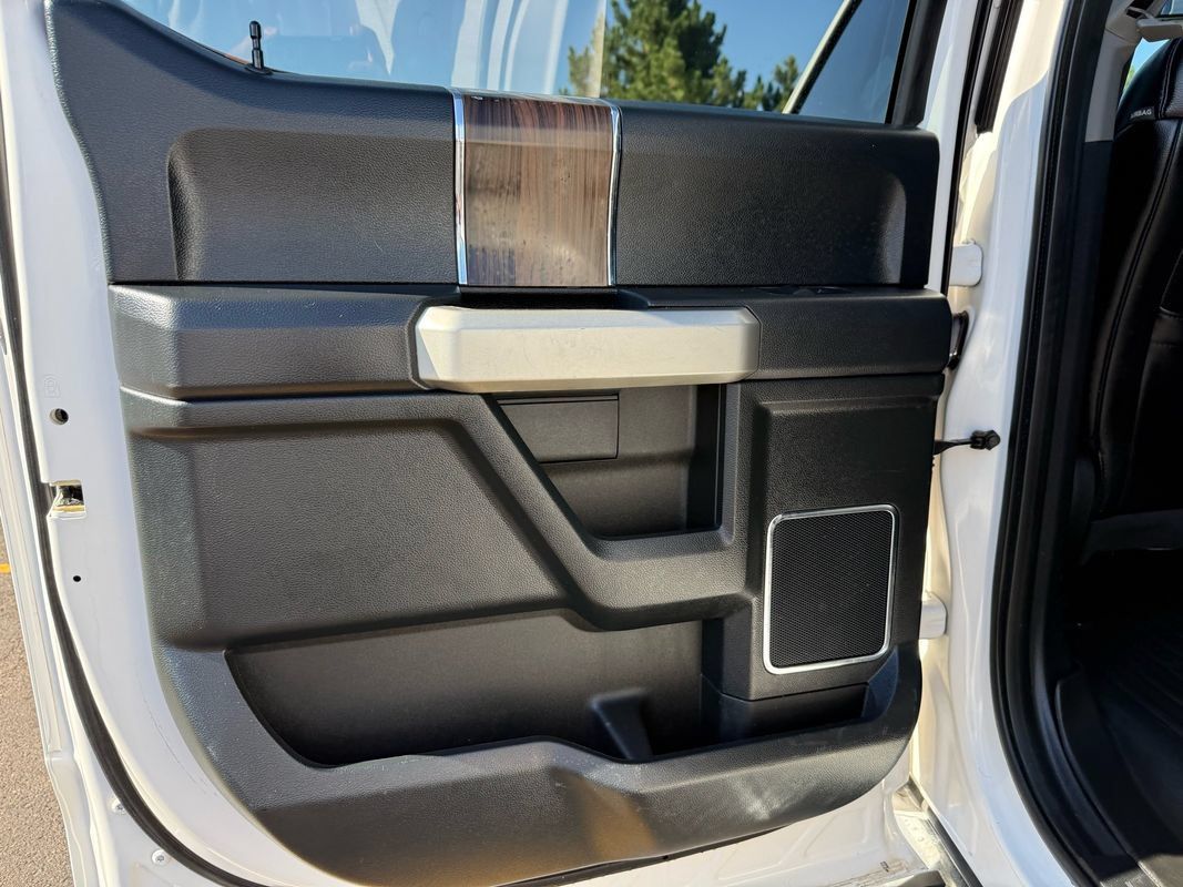 Used 2016 Ford F150 Lariat w/ Equipment Group 502A Luxury AWD/4WD image 17