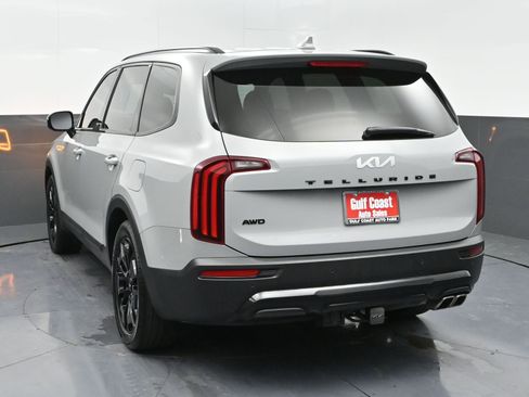 Used 2022 Kia Telluride SX w/ SX Prestige Package image 4