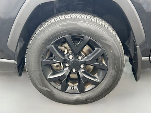 Used 2022 Toyota RAV4 LE FWD image 27