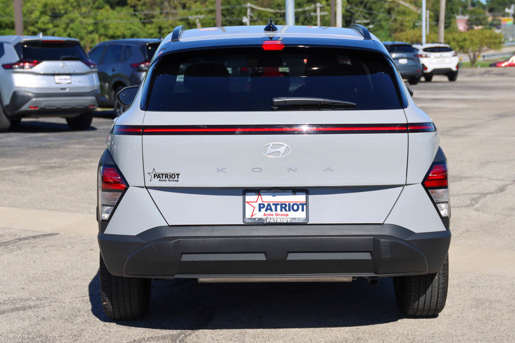 Used 2026 Hyundai Kona SEL Sport FWD image 4