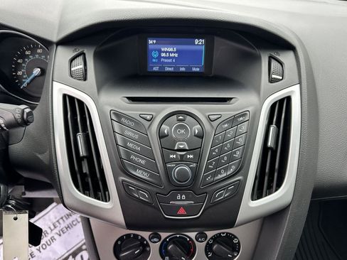 Used 2014 Ford Focus SE w/ Equipment Group 201A image 18