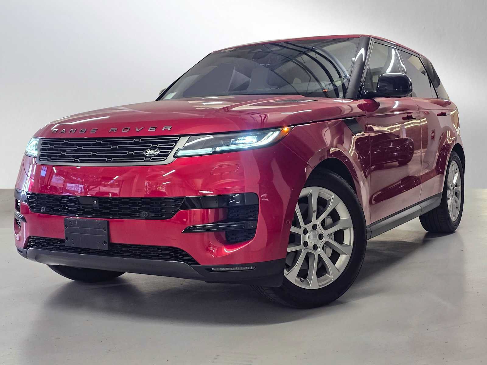 Used 2025 Land Rover Range Rover Sport SE AWD/4WD image 1