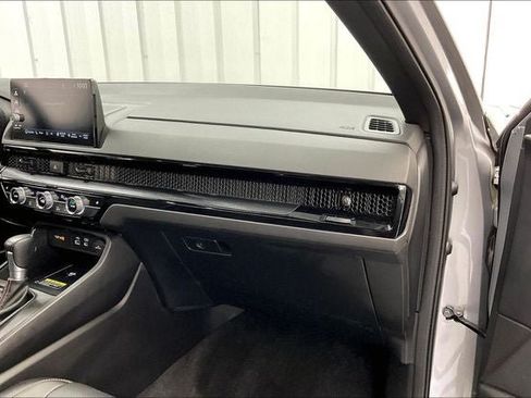 Used 2024 Honda CR-V Sport Touring image 18