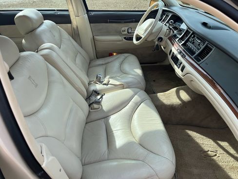 Used 1996 Lincoln Town Car Cartier image 20