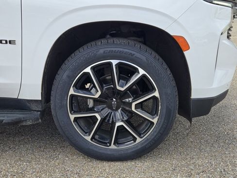 Used 2021 Chevrolet Tahoe RST w/ Luxury Package AWD/4WD image 9