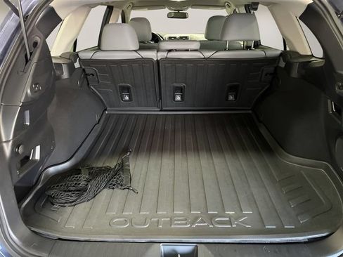 Used 2018 Subaru Outback 2.5i Limited w/ Popular Package #2 AWD/4WD image 13