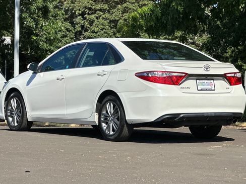 Used 2016 Toyota Camry SE FWD image 6