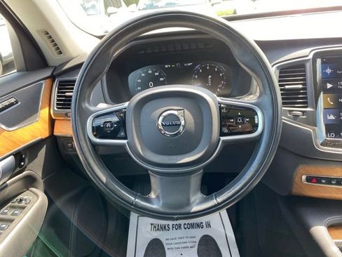 Used 2021 Volvo XC90 T6 Momentum w/ Climate Package AWD/4WD image 13
