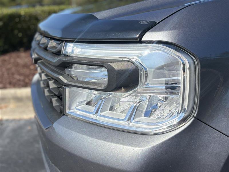 Used 2023 Ford Maverick XL FWD image 5