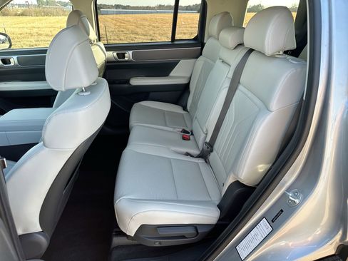 Used 2025 Hyundai Santa Fe SEL image 21