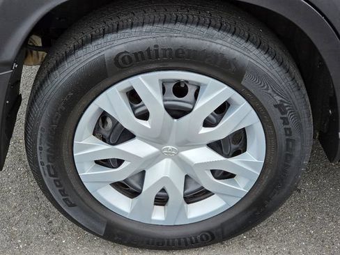 Used 2023 Toyota Corolla Cross L AWD/4WD image 12