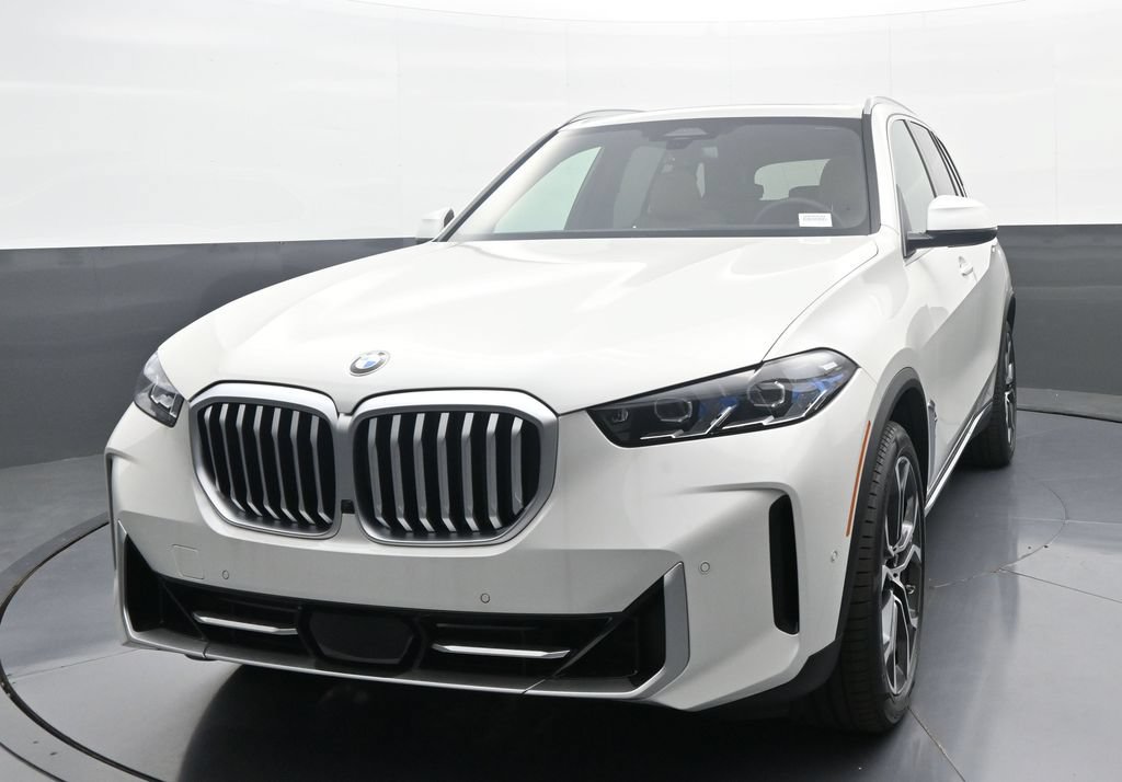 New 2026 BMW X5 xDrive40i w/ Premium Package AWD/4WD image 1