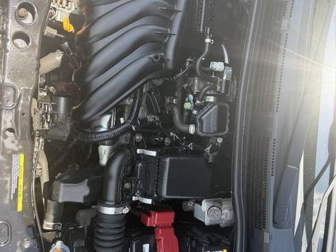 Used 2016 Nissan Versa SV FWD image 9