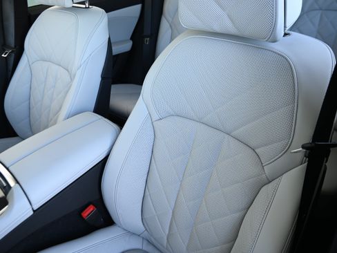 Certified 2026 BMW X6 M60i w/ Climate Comfort Package AWD/4WD image 12