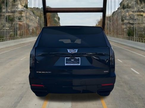 New 2026 Cadillac Escalade ESV Platinum Sport w/ LPO, Floor Liner Package AWD/4WD image 9