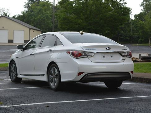Used 2014 Hyundai Sonata Limited w/ Panoramic Sunroof Package 02 FWD image 7