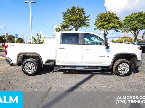Used 2024 Chevrolet Silverado 2500 LT image 11