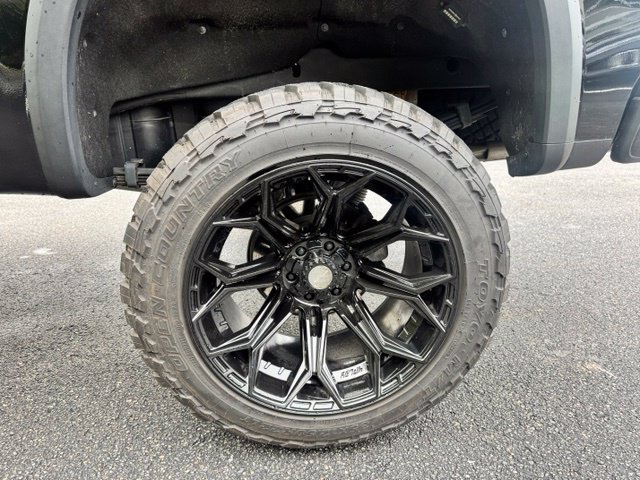 Used 2024 Chevrolet Silverado 1500 ZR2 w/ Technology Package AWD/4WD image 12