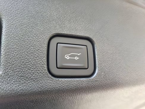 New 2026 Chevrolet Traverse LT w/ Midnight/Sport Edition AWD/4WD image 7