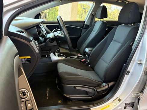 Used 2016 Hyundai Elantra GT image 8
