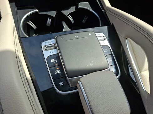 Used 2020 Mercedes-Benz GLE 350 4MATIC image 25