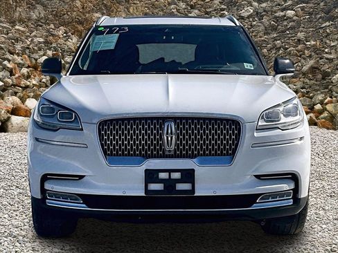 Used 2020 Lincoln Aviator Reserve w/ Equipment Group 202A image 3