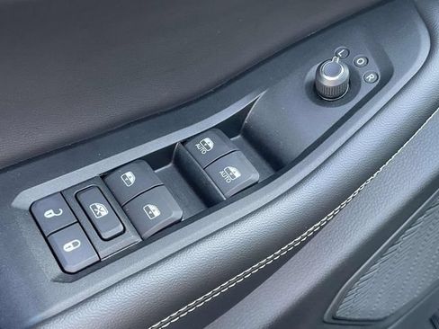 Used 2023 Jeep Grand Cherokee Altitude RWD image 17