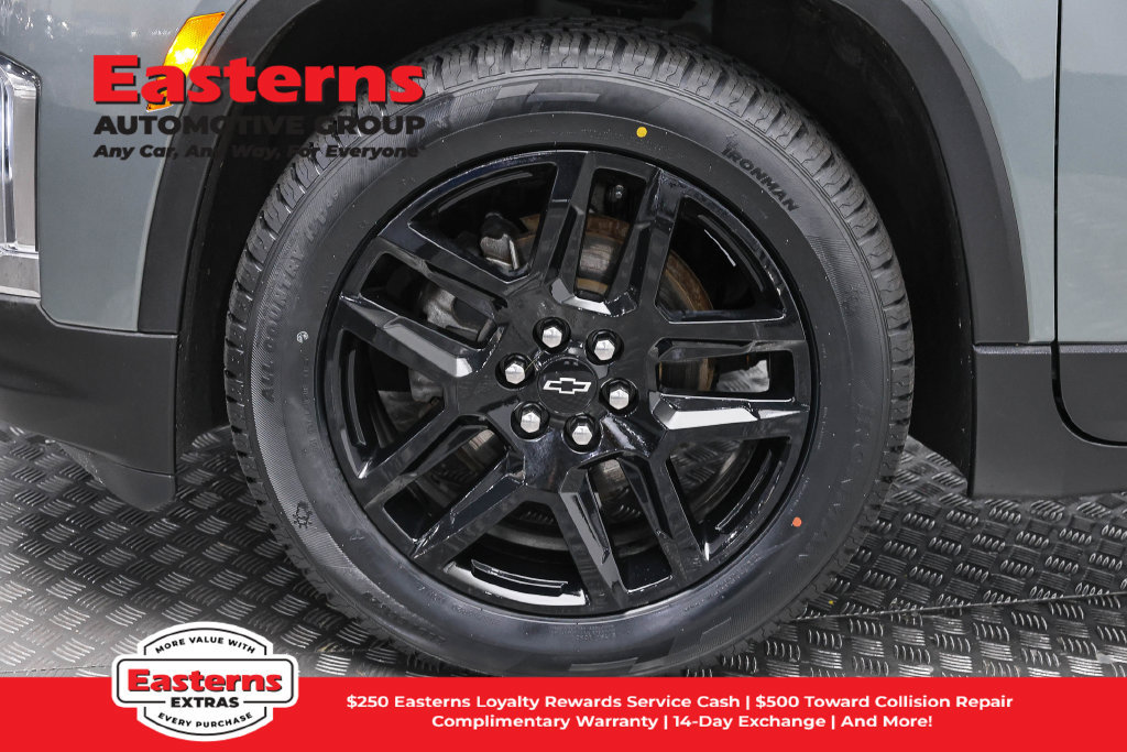 Used 2023 Chevrolet Traverse LT AWD/4WD image 35