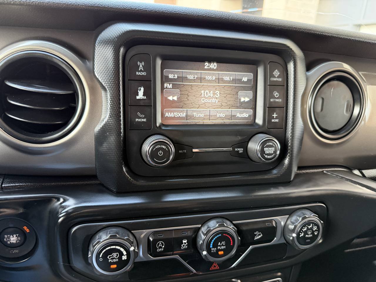 Used 2018 Jeep Wrangler Unlimited Sport AWD/4WD image 25