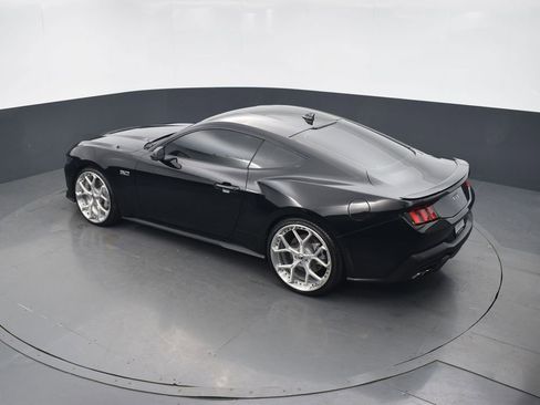 Used 2025 Ford Mustang GT Premium RWD image 31