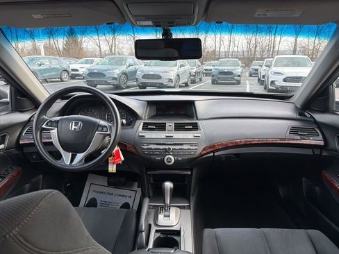 Used 2012 Honda Crosstour EX image 12