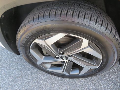 Used 2022 Hyundai Tucson SEL w/ Convenience + Premium Package image 9