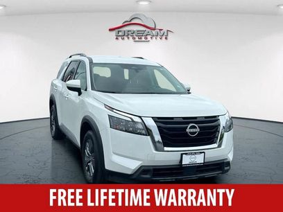 Certified 2024 Nissan Pathfinder SV