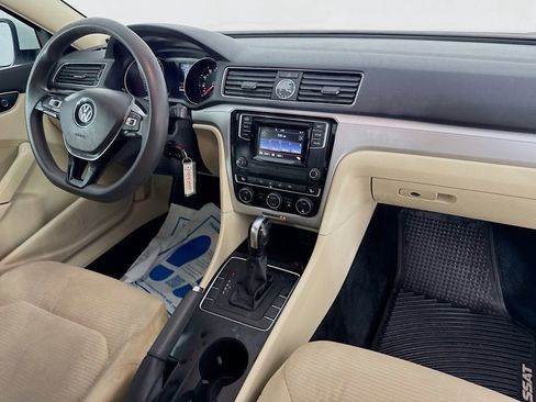 Used 2017 Volkswagen Passat 1.8T S image 33